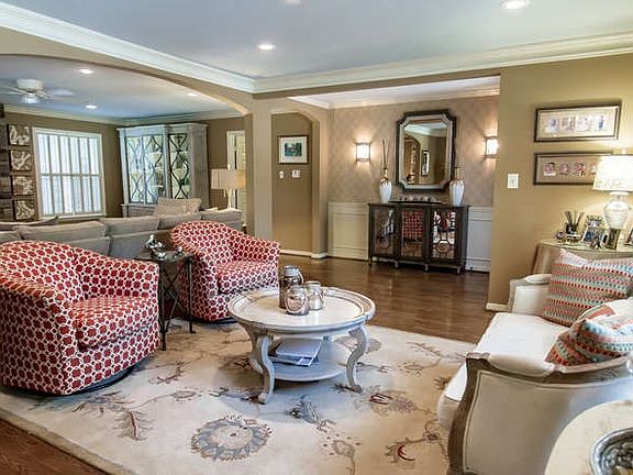 5th image of 1340 Fenwick Cir