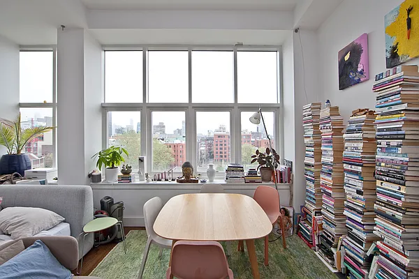 Rented by R New York | media 10