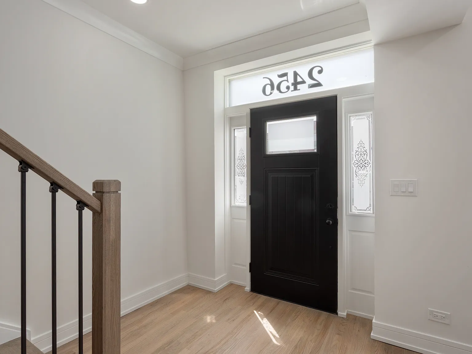 6 bed, 3.5 bath, 3500 sqft, $6,995 — Photo 3