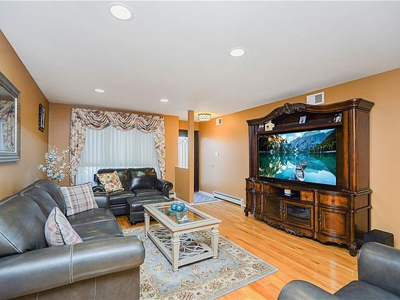 5th image of 60 Dexter Ave