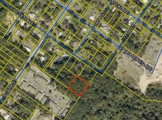 17th St, Defuniak Springs, FL 32435