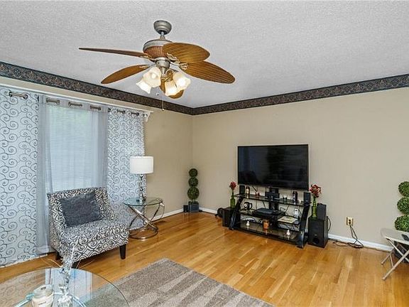 4th image of 316 Allen Ct