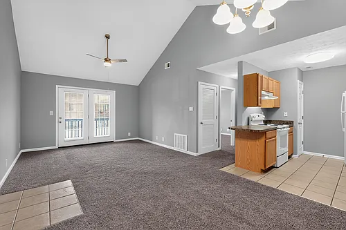 Shelbyville Place Photo 1