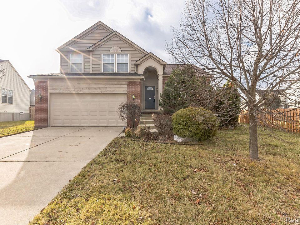 1st image of 7442 Carlton Dr