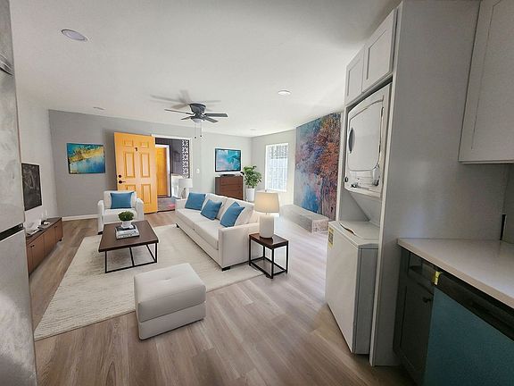 5th image of 948 Silver Dollar Ave #5