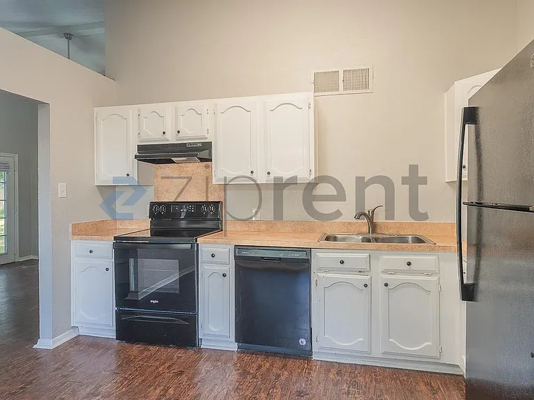 24022 Four Sixes Ln — Photo 7