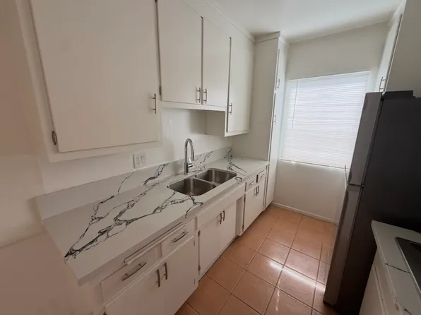 11940 Burbank Blvd APT 19, Valley Village, CA 91607