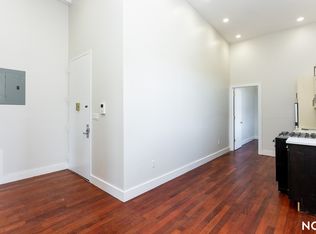 276 Boerum St APT 3C, Brooklyn, NY 11206