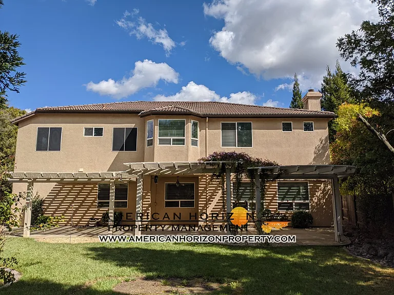 425 Crescent Dr — Photo 27