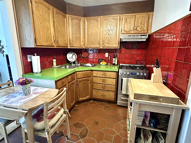 25-28 48th St #1 — Photo 4