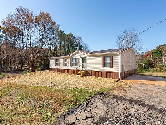 2nd image of 150 Carolyn Dr