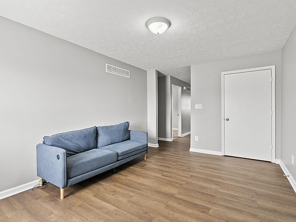 3rd image of 1884 Dalton Ct