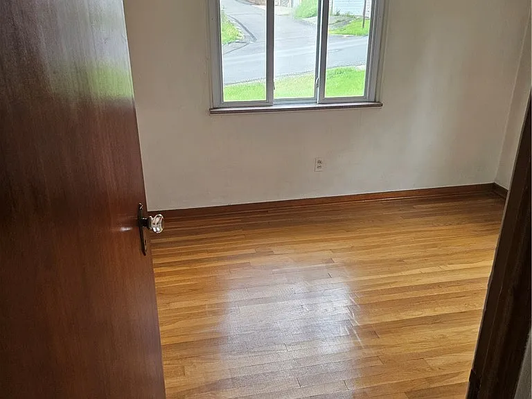 706 Upston St #FRONT — Photo 29