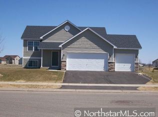 615 Knollwood Ct W, Annandale, MN 55302