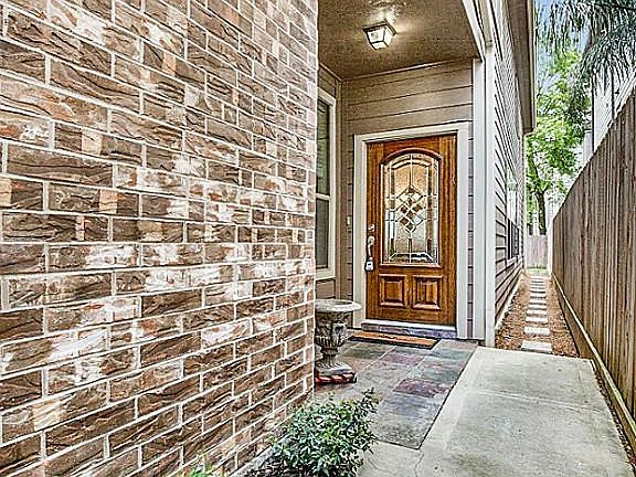 FRONT ENTRY