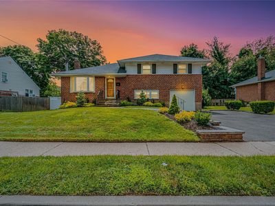 3 Lourae Drive, Massapequa Park, NY, 11762