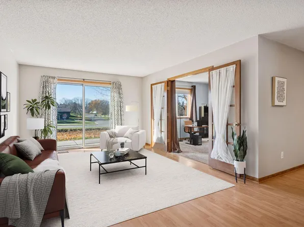 14230 44th Pl N APT 2, Plymouth, MN 55446