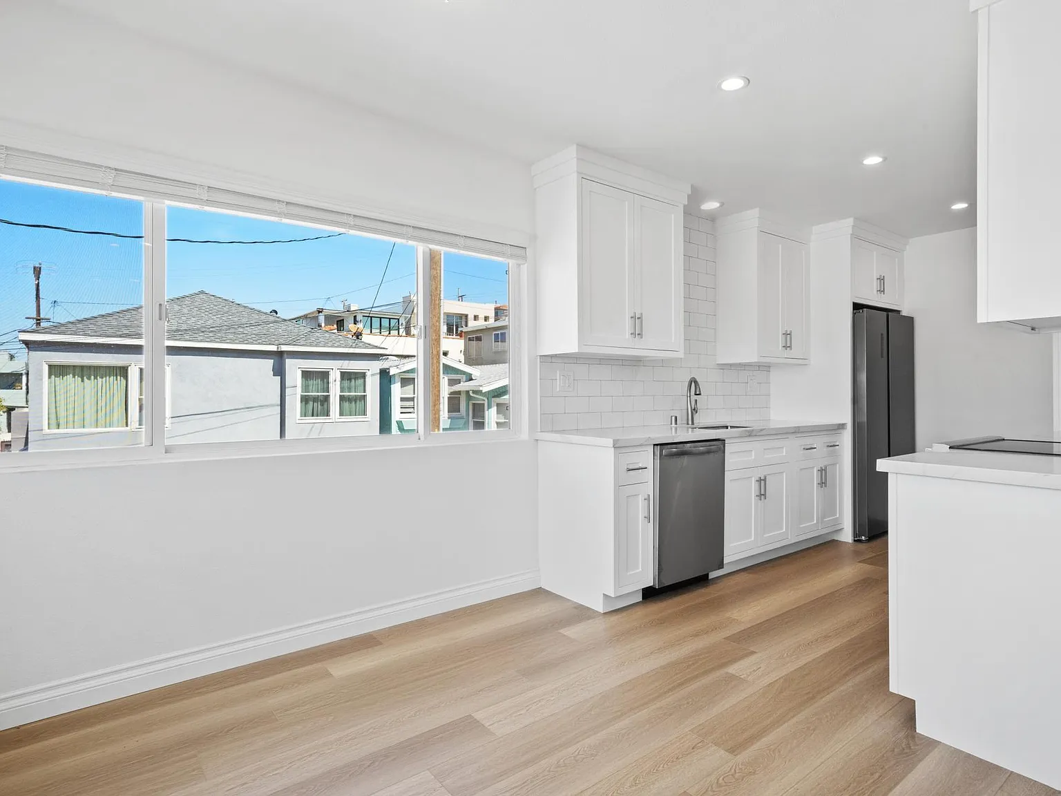 2 bed, 850 sqft, $4,900 — Photo 4