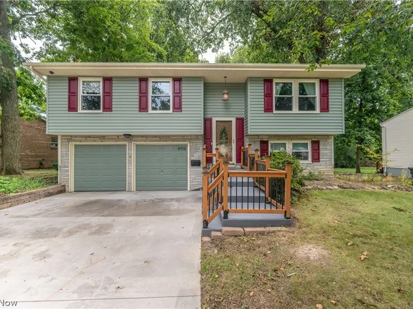 4851 Woodridge Dr, Austintown, OH 44515