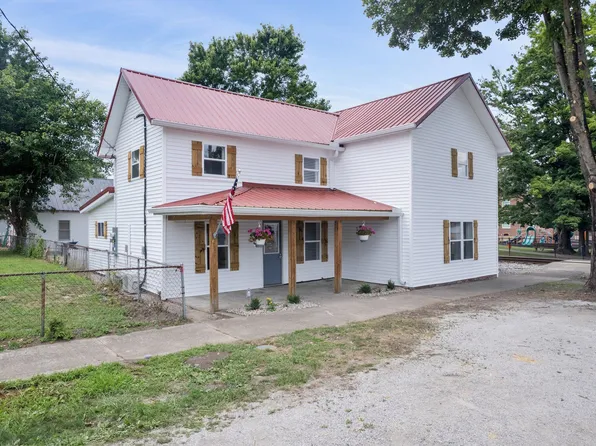 302 Frankfort St, Augusta, KY 41002