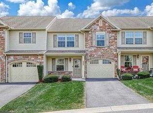 1836 Vista Dr, Mechanicsburg, PA 17055