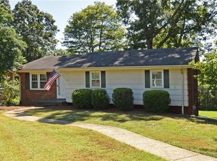 7560 Pine Trails Rd, Pfafftown, NC 27040