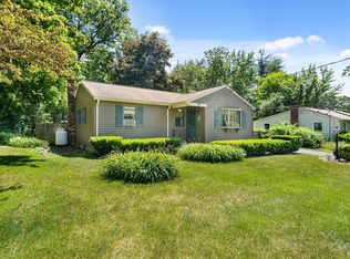 14 Pomeroy St, Easthampton, MA 01027