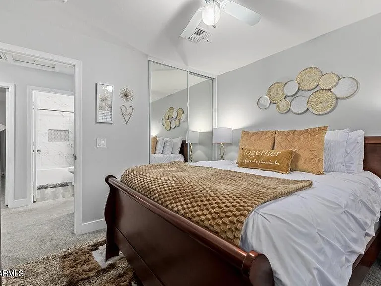 10617 W Daley Ln — Photo 24