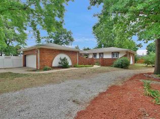 11610 W Cedar Ln, Maize, KS 67101