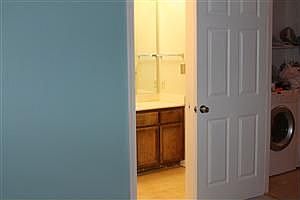 4th image of 999 Porter Ave APT 28