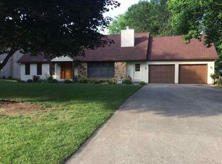 125 Country Club Rd, Terre Haute, IN 47803