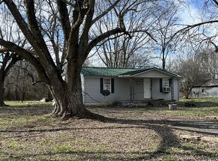 251 Clubbs Rd, Portland, TN 37148