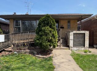 10809 S Mackinaw Ave, Chicago, IL 60617