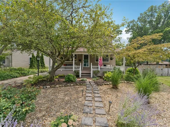 24703 Electric Dr, Bay Village, OH 44140