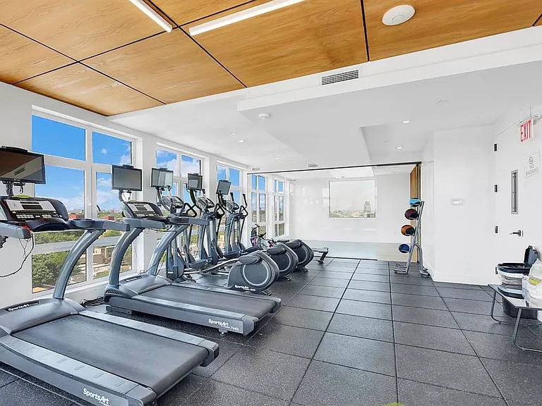 1875 Atlantic Ave #305K — Photo 8