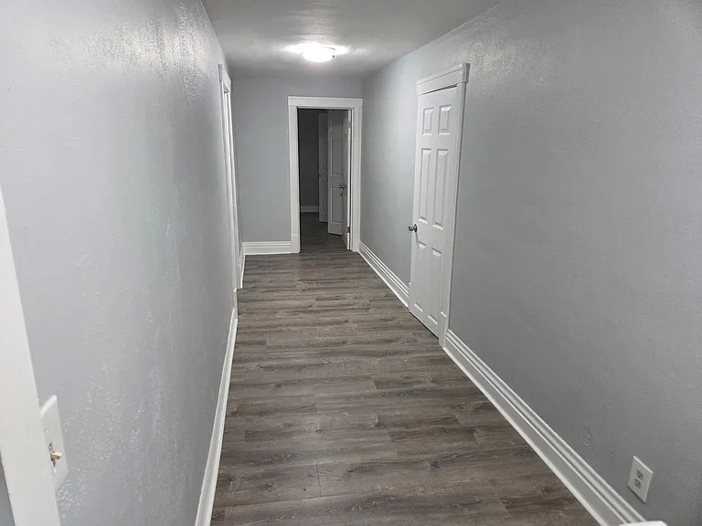 2809 N California Ave — Photo 10