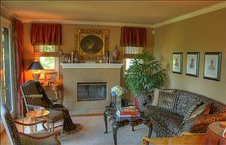5th image of 4419 Trillium Ln NW