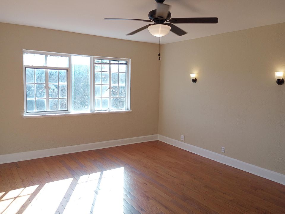1st image of 155 W River Streetsuite E #1