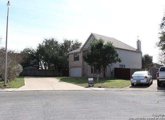 4th image of 2721 Twocourts Way