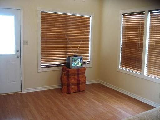 5th image of 1015 BOWEN AVE