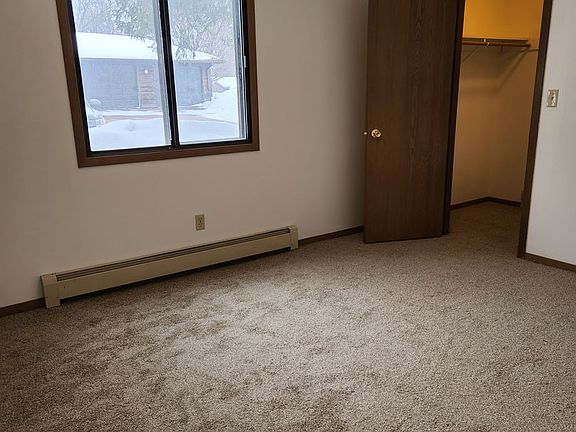 4th image of 2400 S Sycamore Ave #25