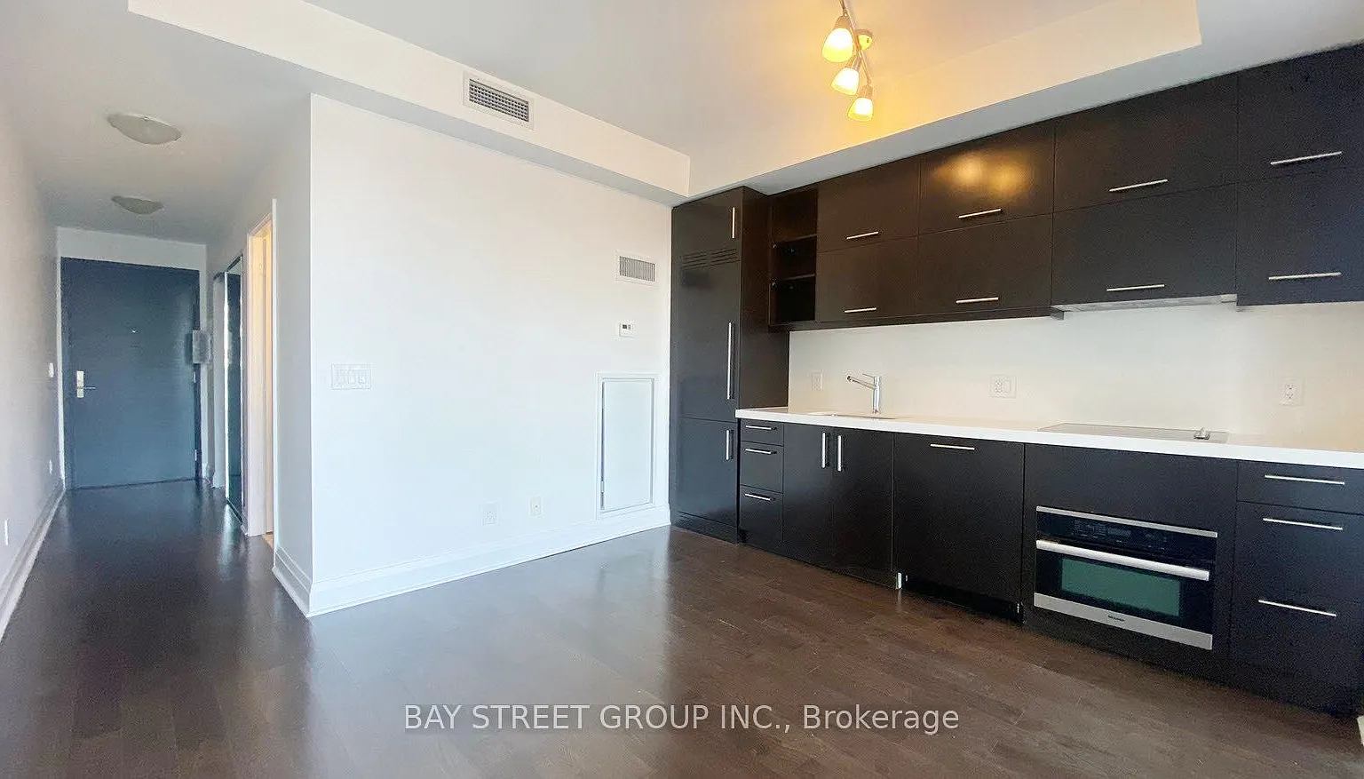 Studio, $2,050 — Photo 3
