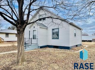 104 N North St, Viborg, SD 57070