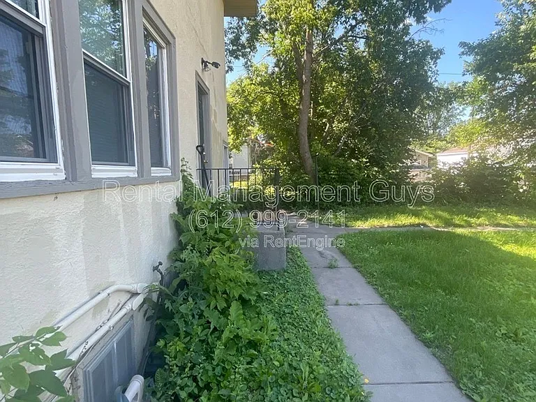 1649 Russell Ave N #2 — Photo 26