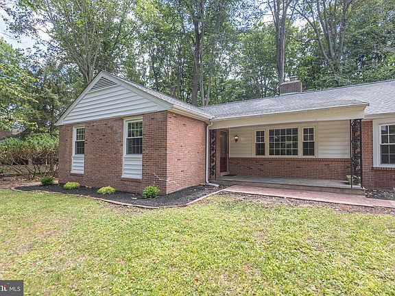 2nd image of 53 Sandywood Dr