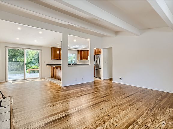 5th image of 13903 Manor Way