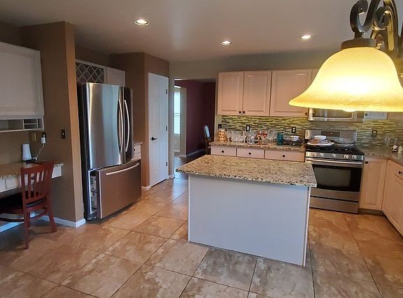 2nd image of 19083 E Oak Creek Way