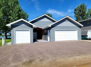 16656 94 1/2 St SE, Hankinson, ND 58041