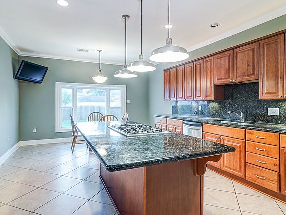 4th image of 6154 Argonne Blvd