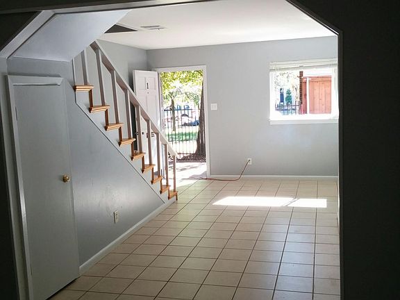 3rd image of 907 Heights Blvd APT 1